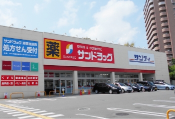 複合型 東香里店（大阪府寝屋川市）